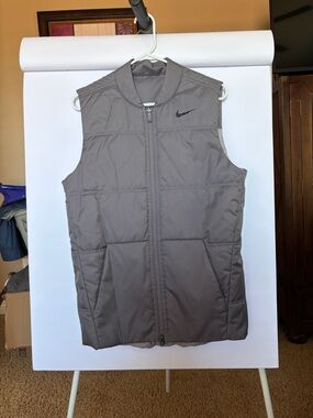 Nike Men's Gray Quilted Puffer Vest